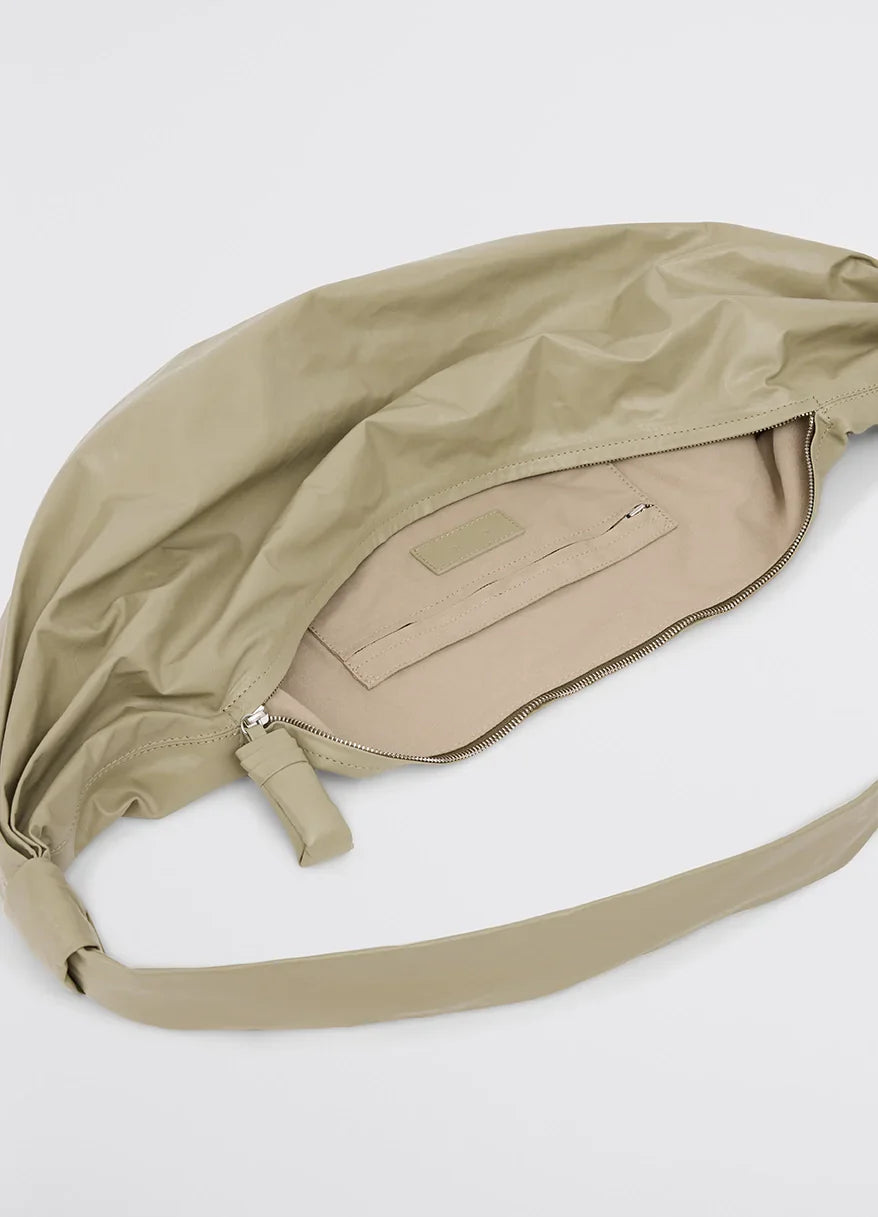 LARGE SOFT CROISSANT