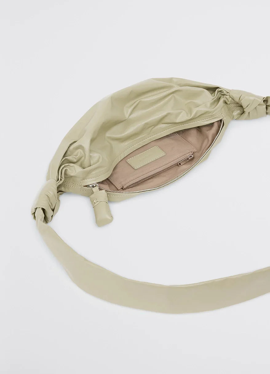 SMALL SOFT CROISSANT