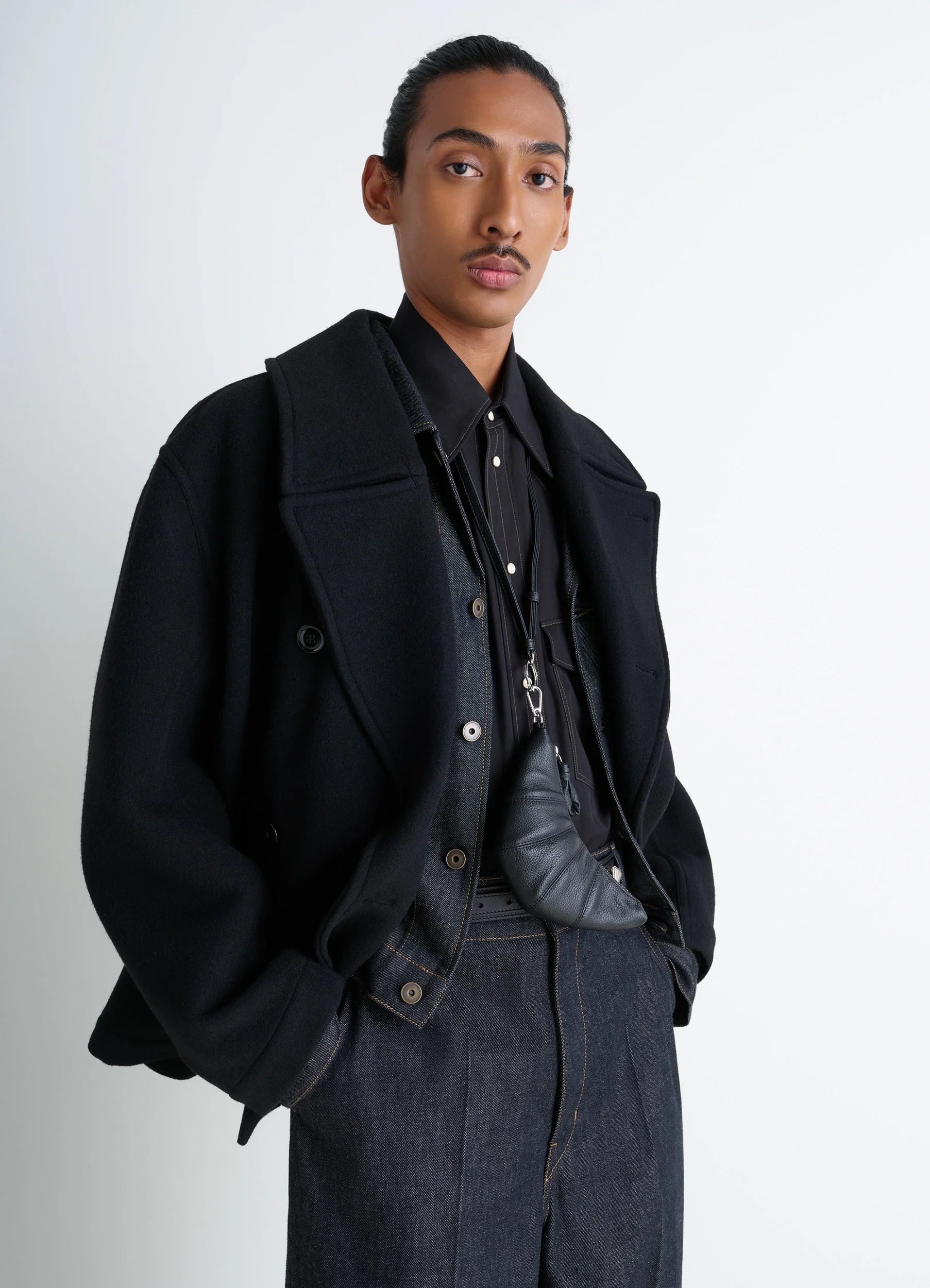 크루아상 크로스바디 동전 지갑